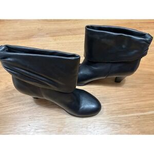 BCBGeneration PL-CAMIA Black Leather Slouchy Cuffed Ankle Boots Womens 9B EU 39